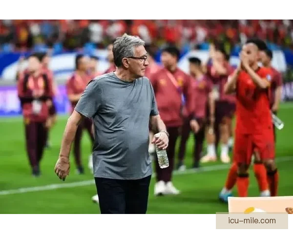 中国男足主帅伊万科维奇确认坚决不考虑辞职将继续带队备战赛事
