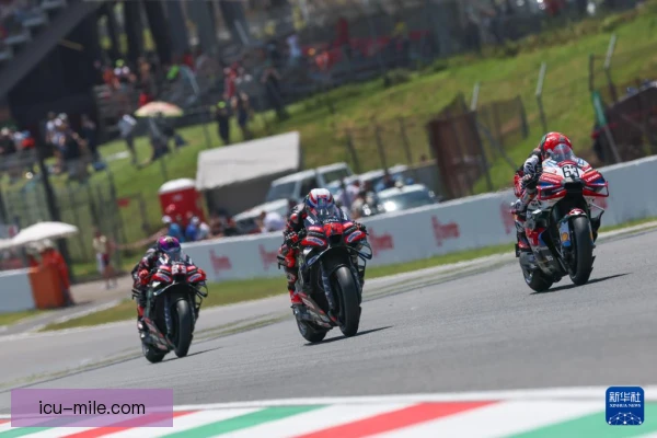 MotoGP意大利大奖赛颁奖仪式流程：香槟与奖杯时刻